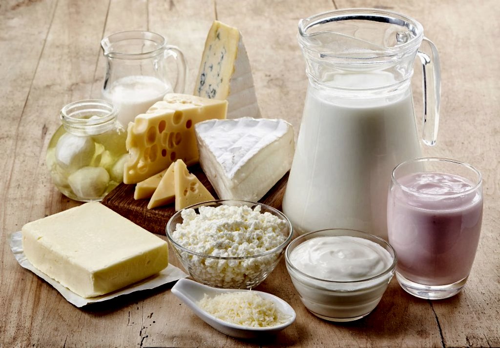 Молочная продукция: сыр, творог, молоко